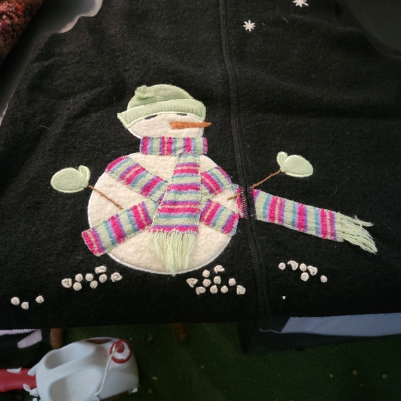 Black Vest with Snowman Embroidery - Picture 1 of 2